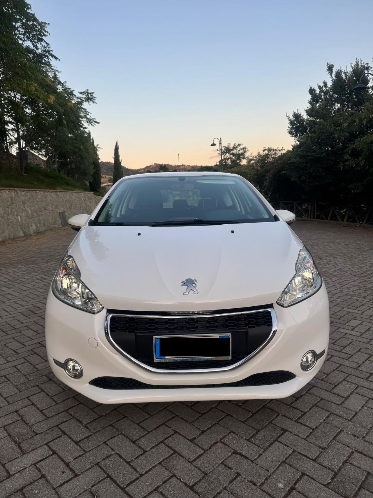 Peugeot 208 1.4 HDi 68Cv 3Porte *ALLURE* 2014