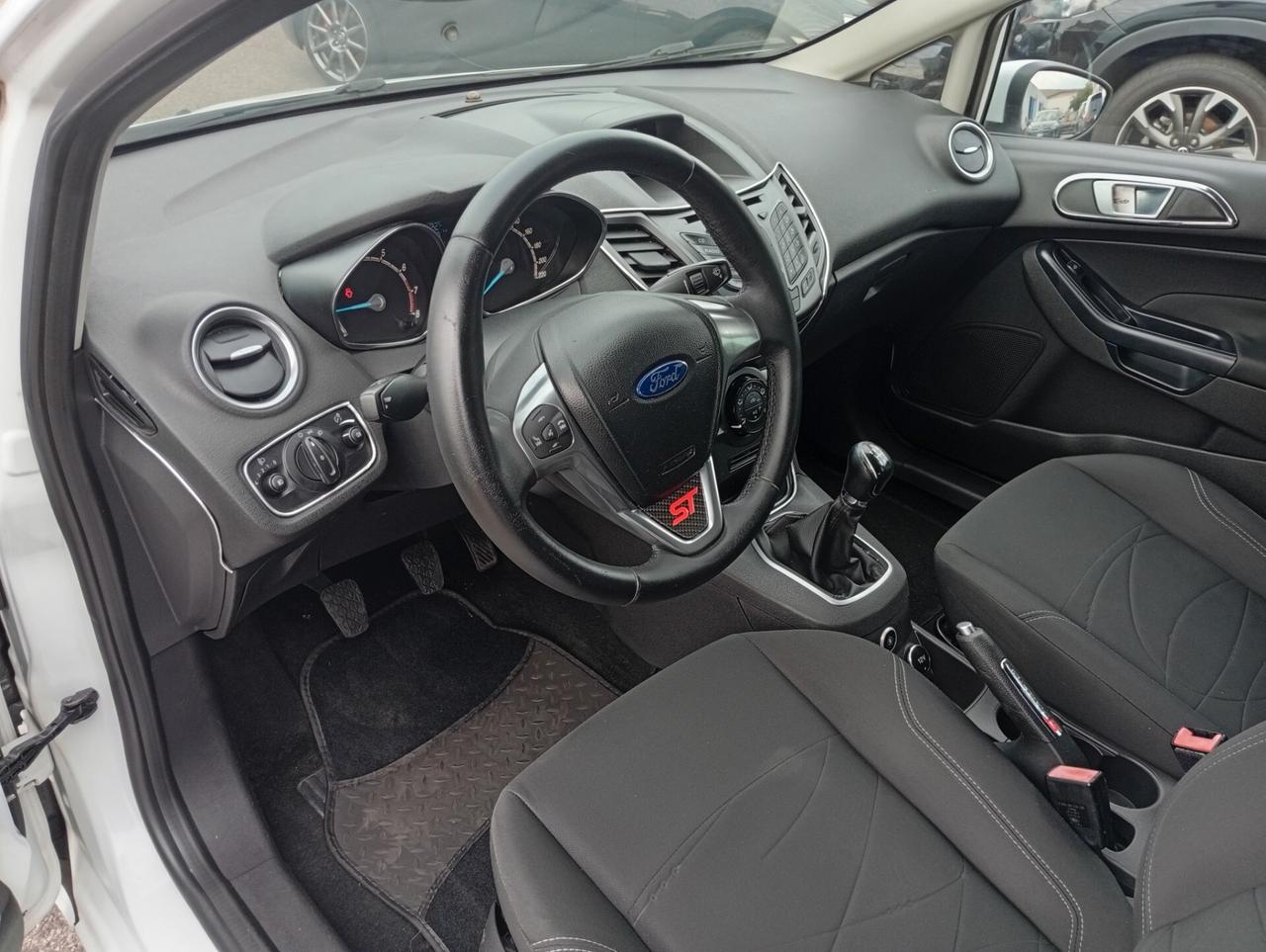 Ford Fiesta 1.4 5p. Bz.- GPL Titanium NEOPATENTATI OK