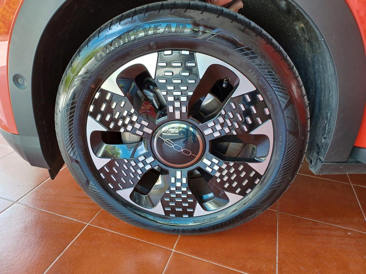 Fiat 600 Hybrid 100 CV DCT MHEV La Prima