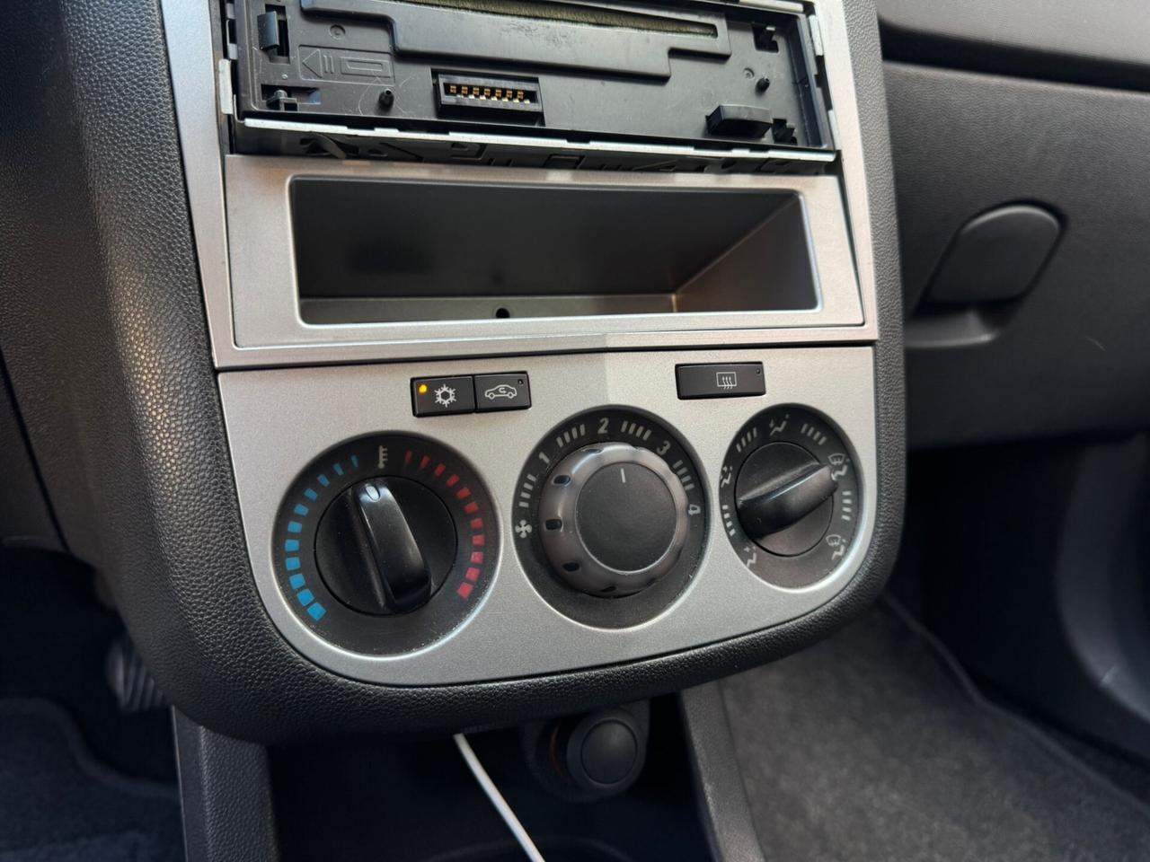 Opel Corsa Restayling 1.2benz 5 porte Full Perfett