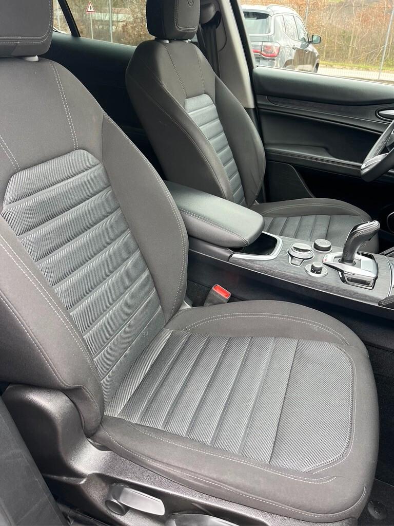 Alfa Romeo Stelvio 2.2 Turbodiesel 190 CV AT8 Q4 Business