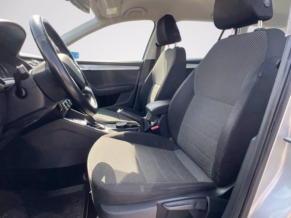 SKODA Octavia Wagon 1.6 tdi cr Executive 105cv dsg del 2015