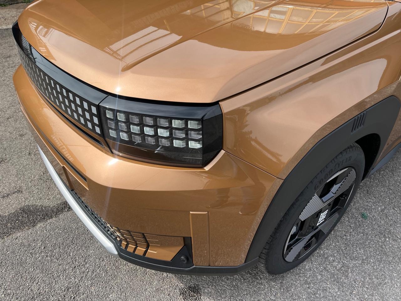 Fiat Grande Panda 1.2 Hybrid 110 CV S&S La Prima