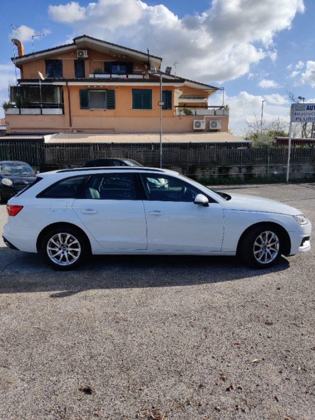 AUDI A4 Avant 30 TDI/136 CV S tronic Business