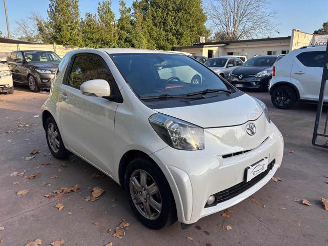 TOYOTA iQ 1.0 CVT Sol