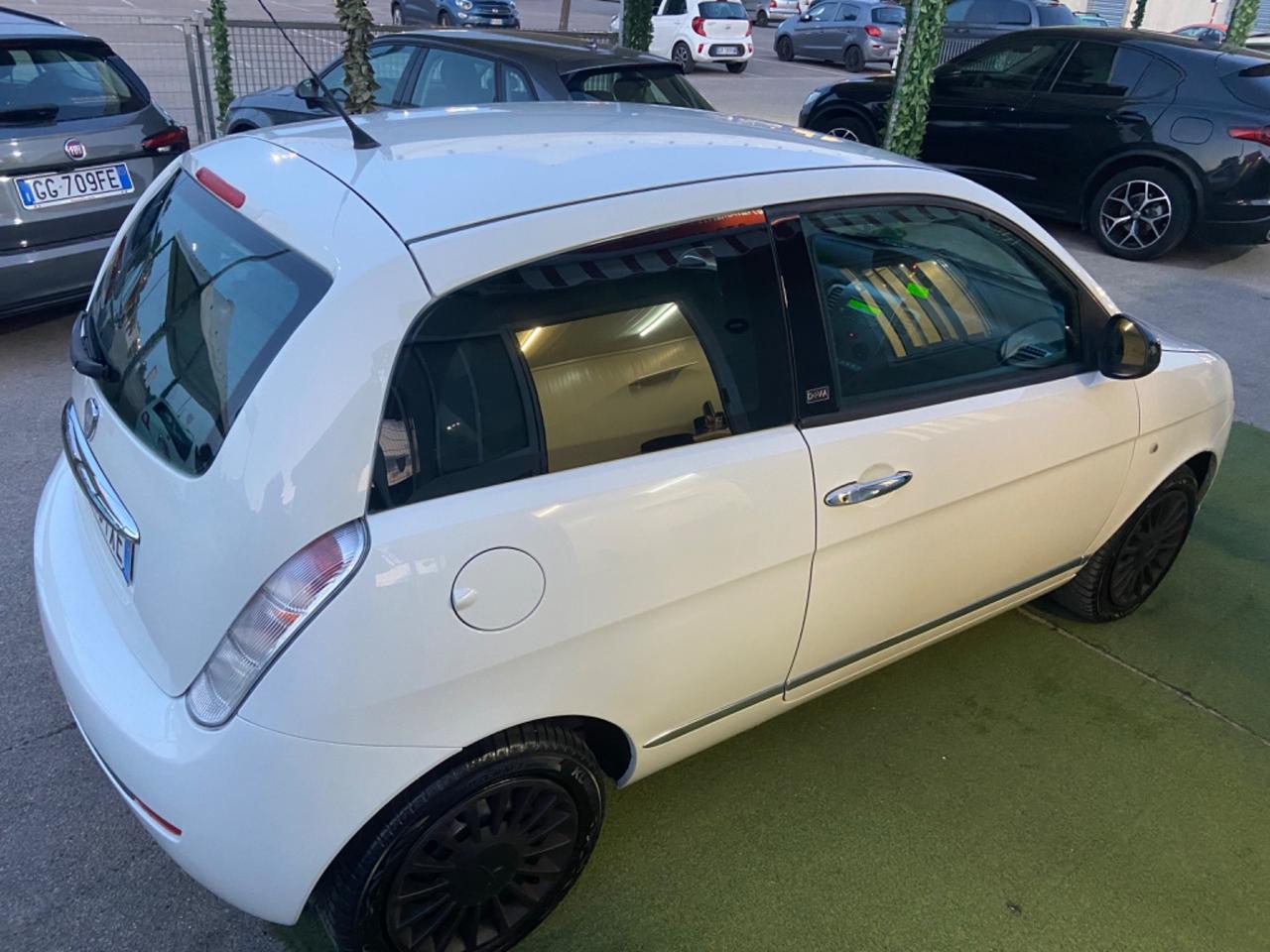 Lancia Ypsilon Diesel 1.3 MJT 75 CV DIVA
