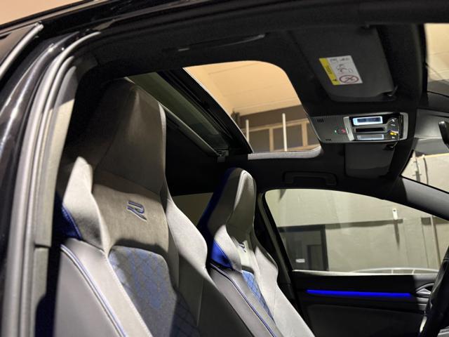 VOLKSWAGEN Golf R DSG 4Motion Akrapovic