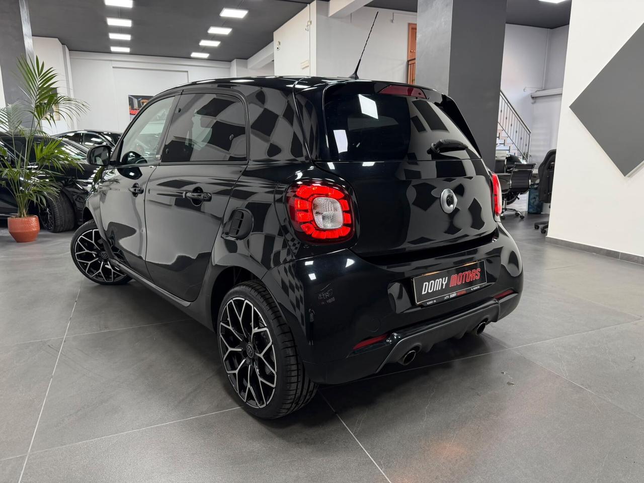 Smart ForFour 117 Cavalli 0.9 Turbo twinamic Brabus Style