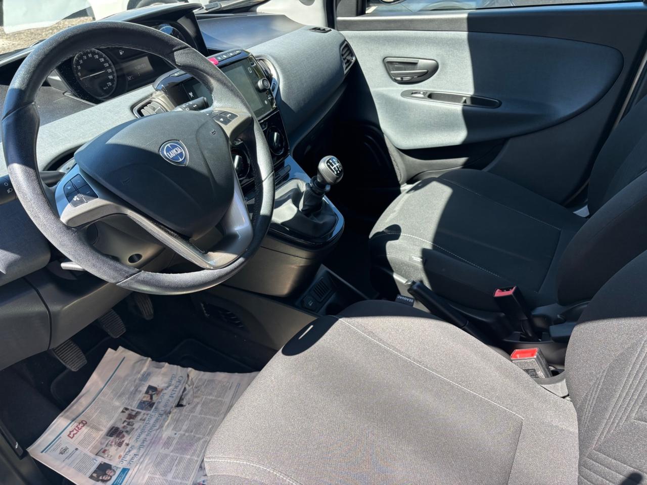 Lancia Ypsilon 1.0 FireFly 5 porte S&S Hybrid Alberta Ferretti