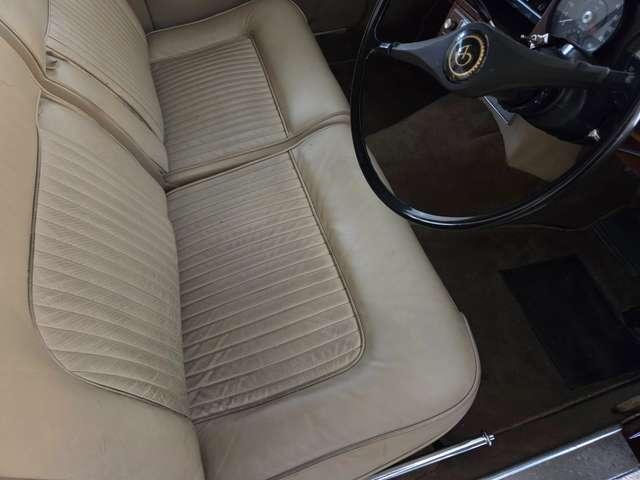 Jaguar Daimler SALOON 250 V8