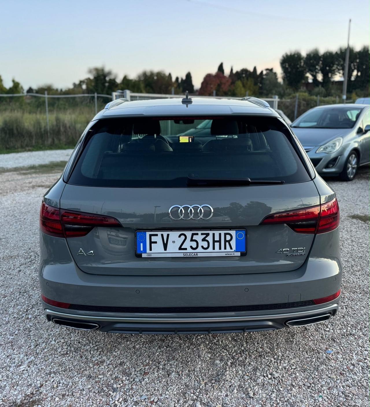 Audi A4 Avant 40 TDI quattro S tronic Line edition