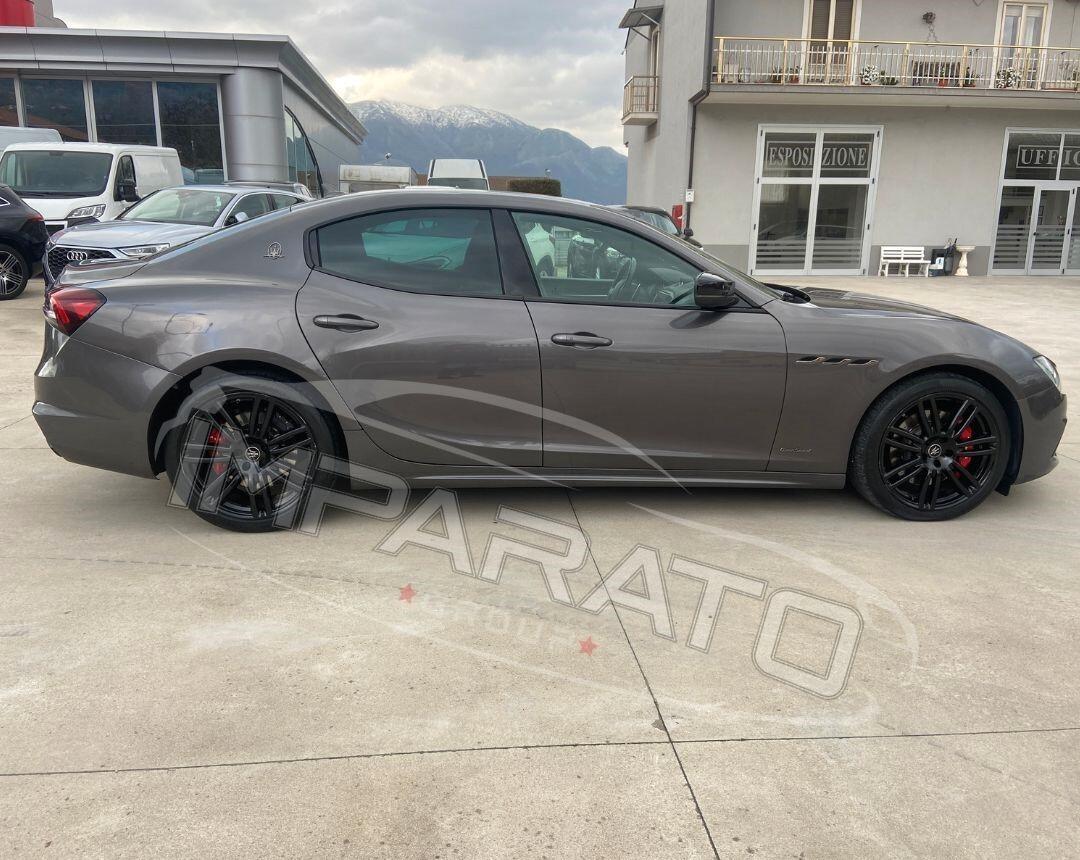 Maserati Ghibli V6 Diesel 275 CV Gransport