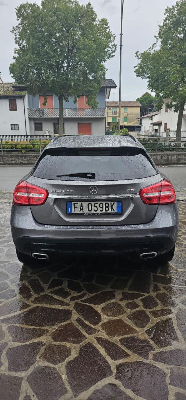 MERCEDES-BENZ GLA 200 CDI Sport