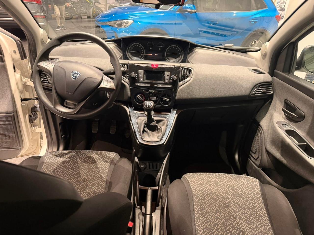 Lancia Ypsilon 1.0 FireFly 5 porte S&S Hybrid Ecochic Gold