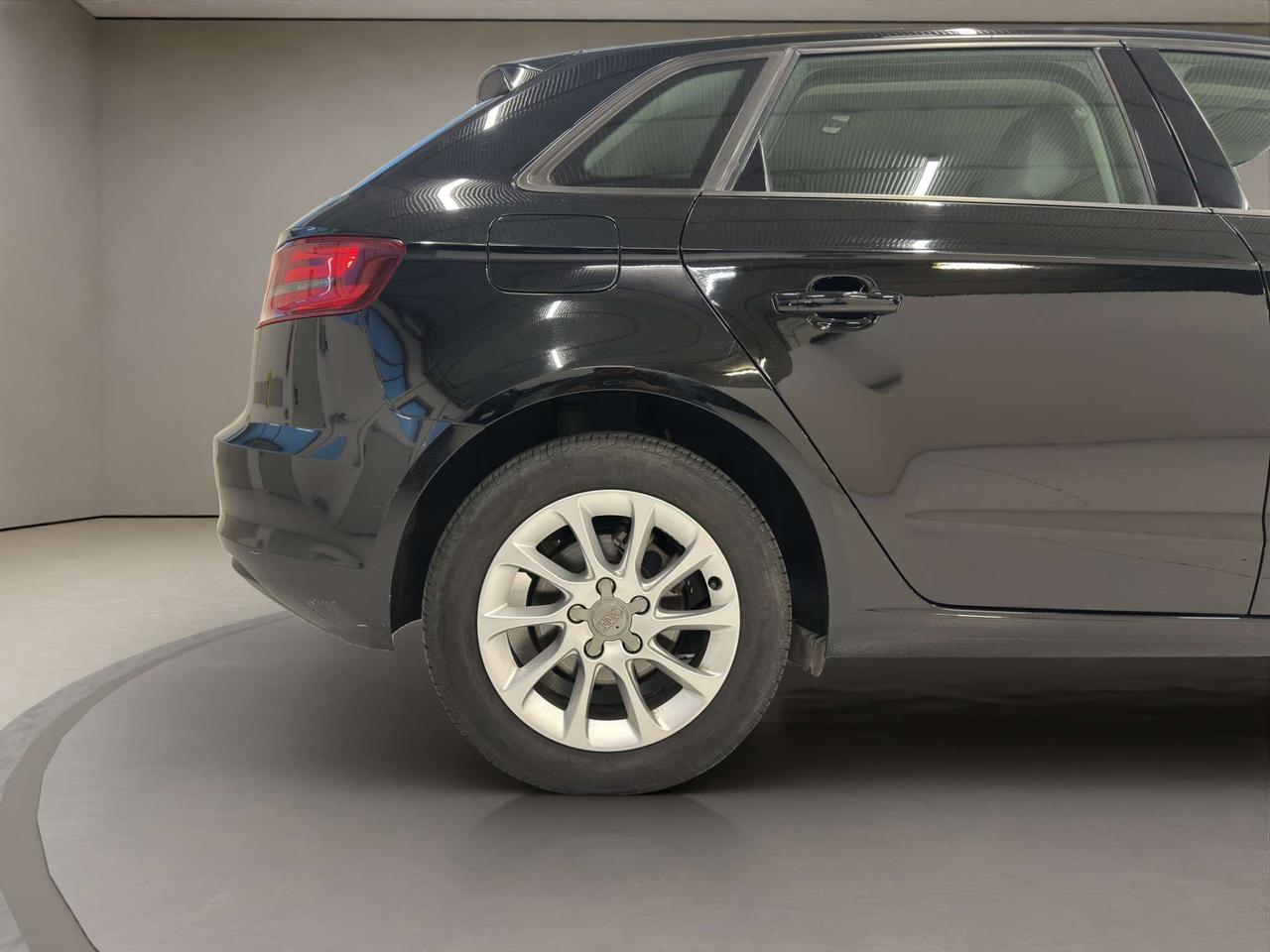 Audi A3 A3 III Sportback 1.6 tdi Ambiente