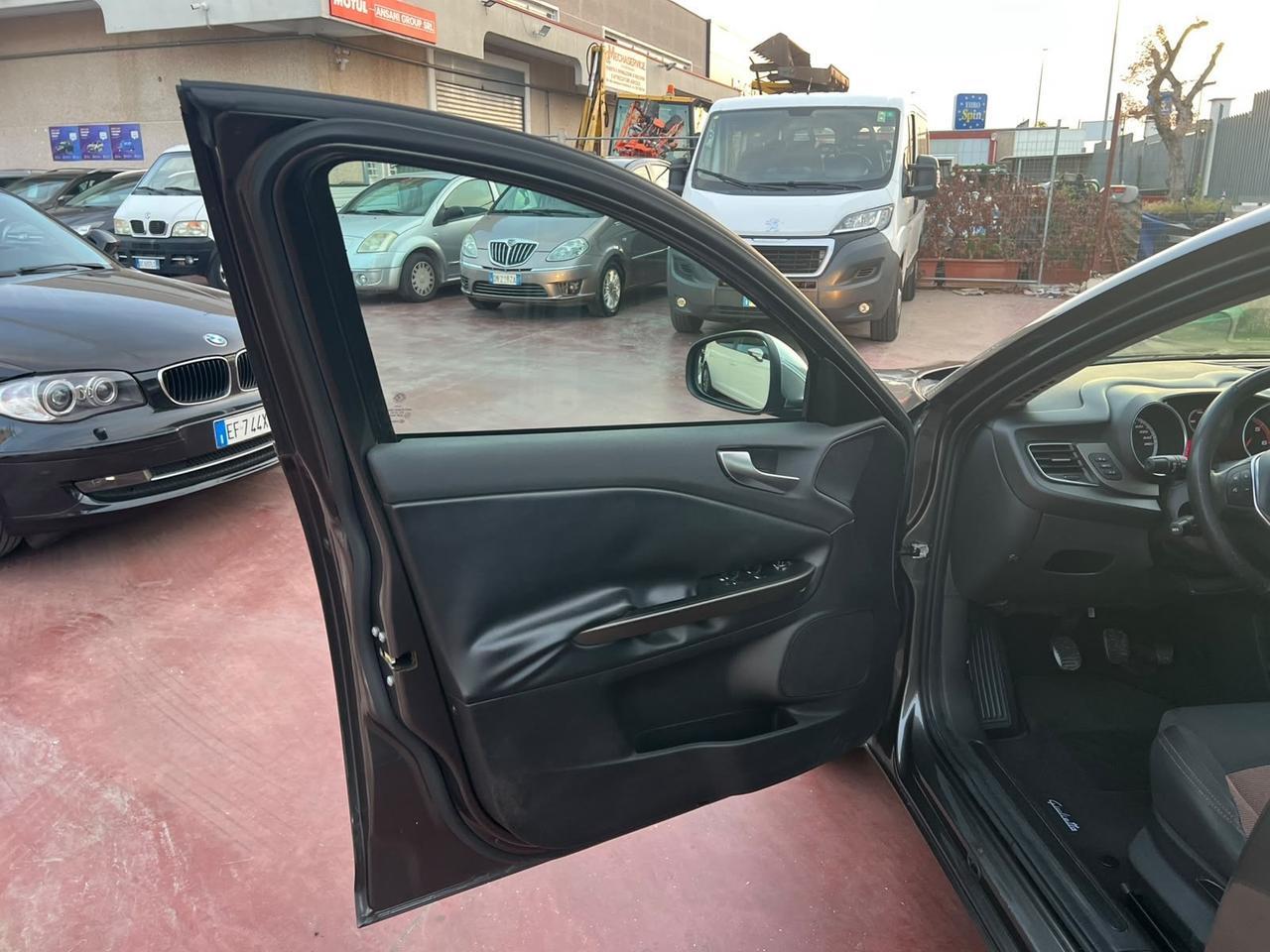 Alfa Romeo Giulietta 1.6 JTDm-2 120 CV Exclusive