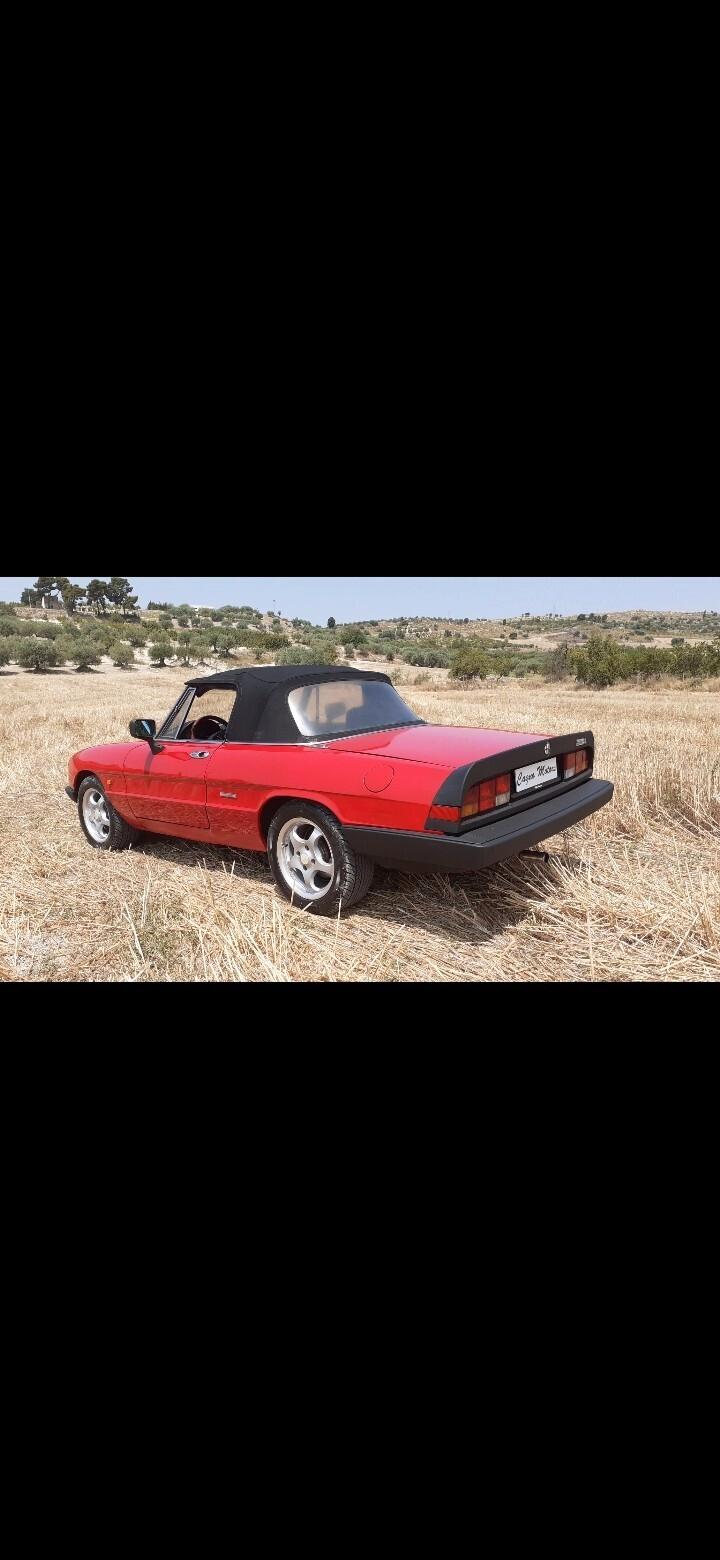 Alfa Romeo Spider 2.0