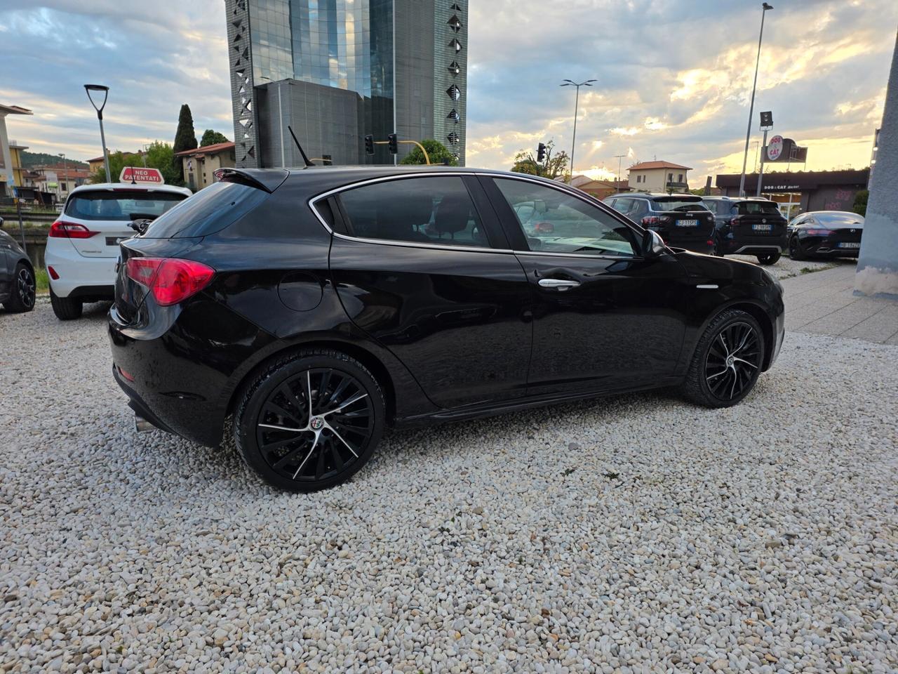 Alfa Romeo Giulietta 1.6 JTDm-2 105 CV Distinctive