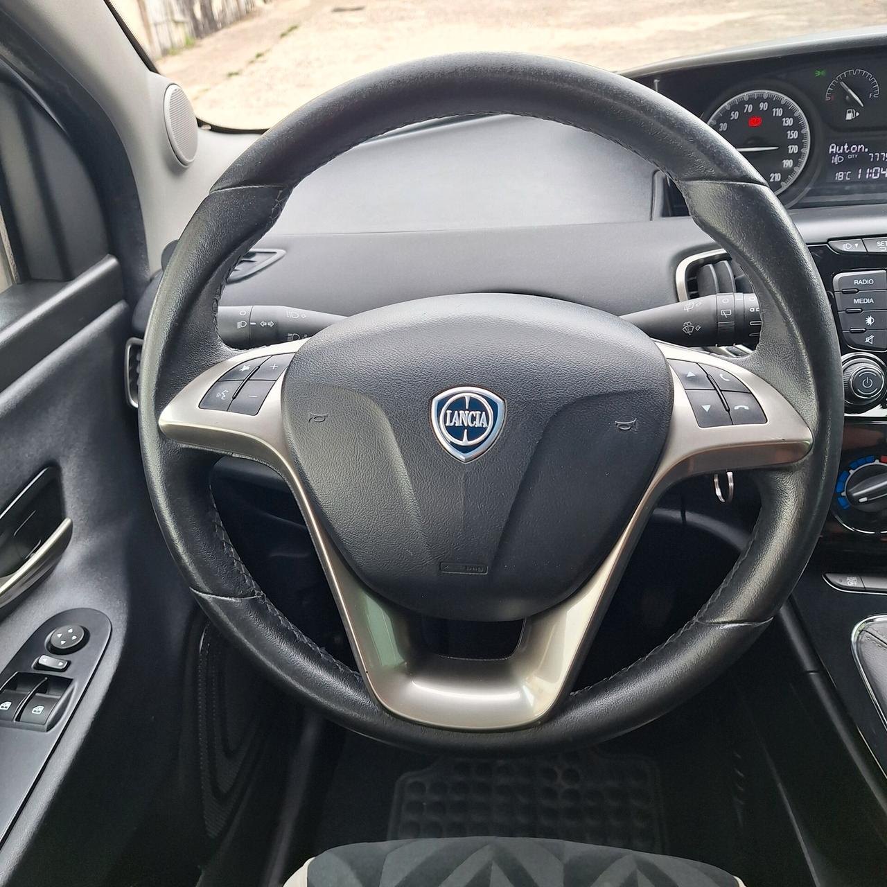 LANCIA YPSILON GARANZIA 12 MESI