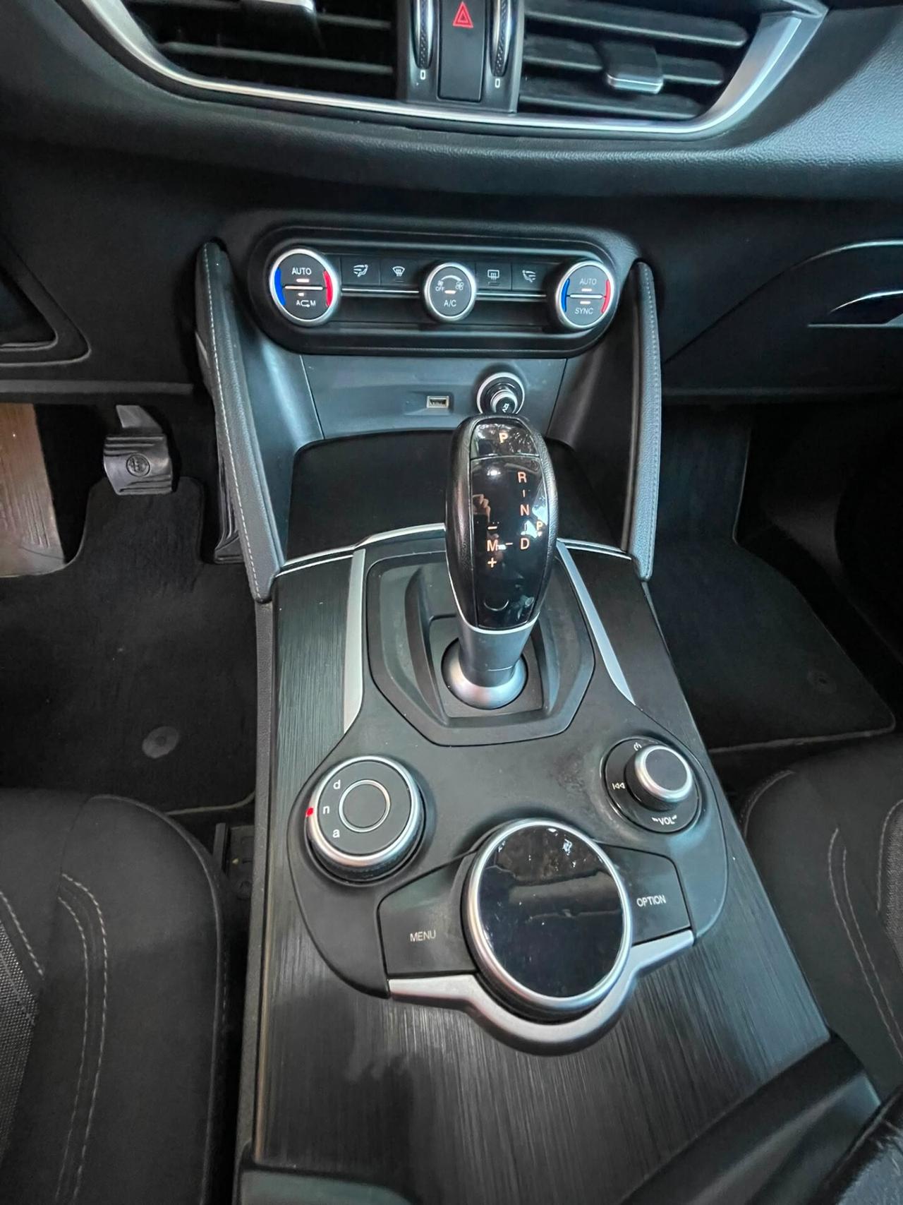 Alfa Romeo Stelvio 2.2 Turbodiesel 210 CV AT8 Q4 Business