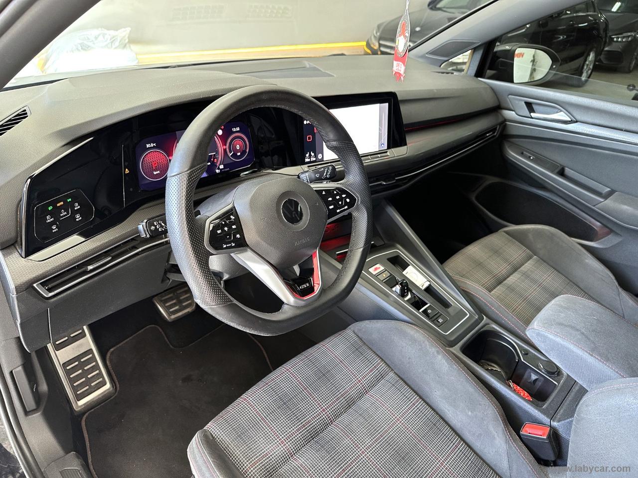 VOLKSWAGEN Golf GTI 8 PERFORMANCE 2.0 TSI DSG