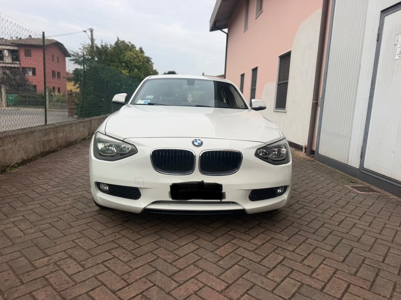 Bmw 118 5p. Sport 2015 interni pelle