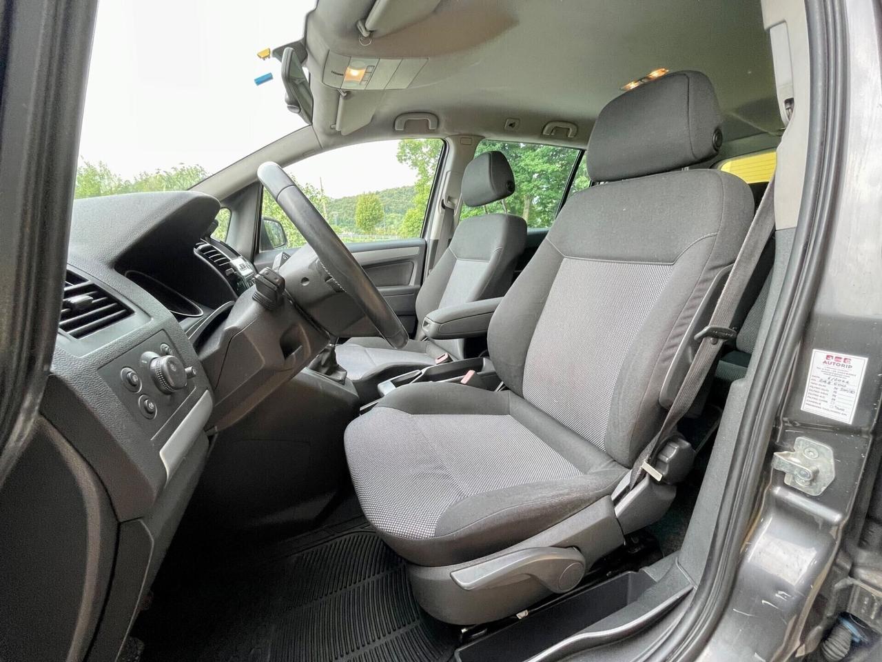 Opel Zafira 7POSTI 1.6T met 110kw Cosmo UNIPROP