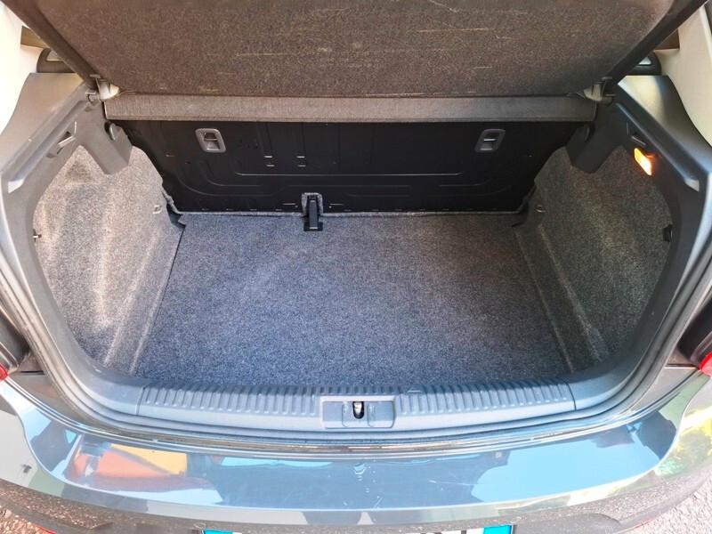 VW Polo 1.4 TDI 75cv NEOPATENTATI