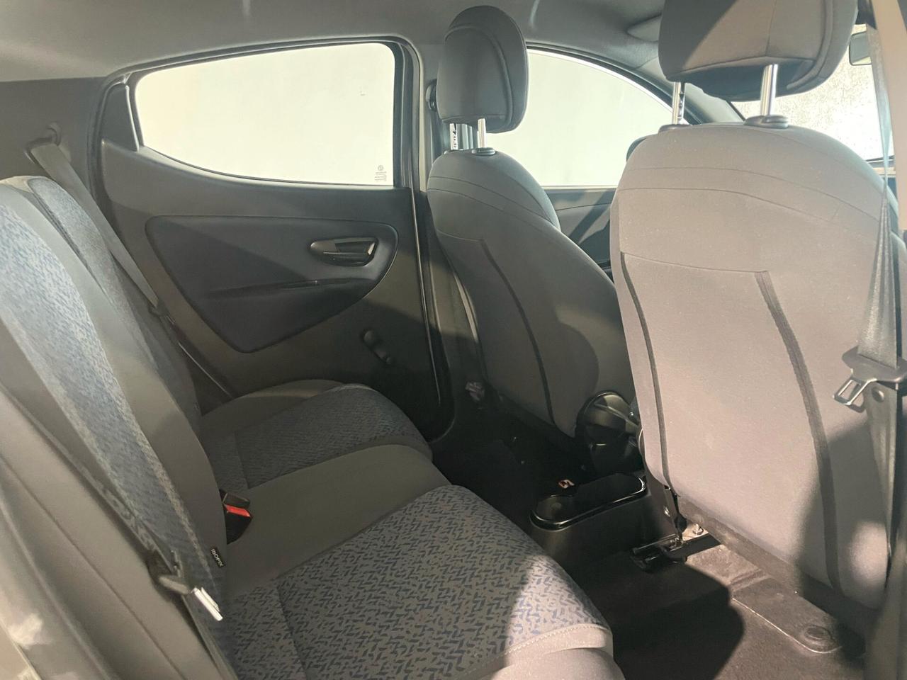Lancia Ypsilon 1.0 FireFly 5 porte S&S Hybrid Alberta Ferretti
