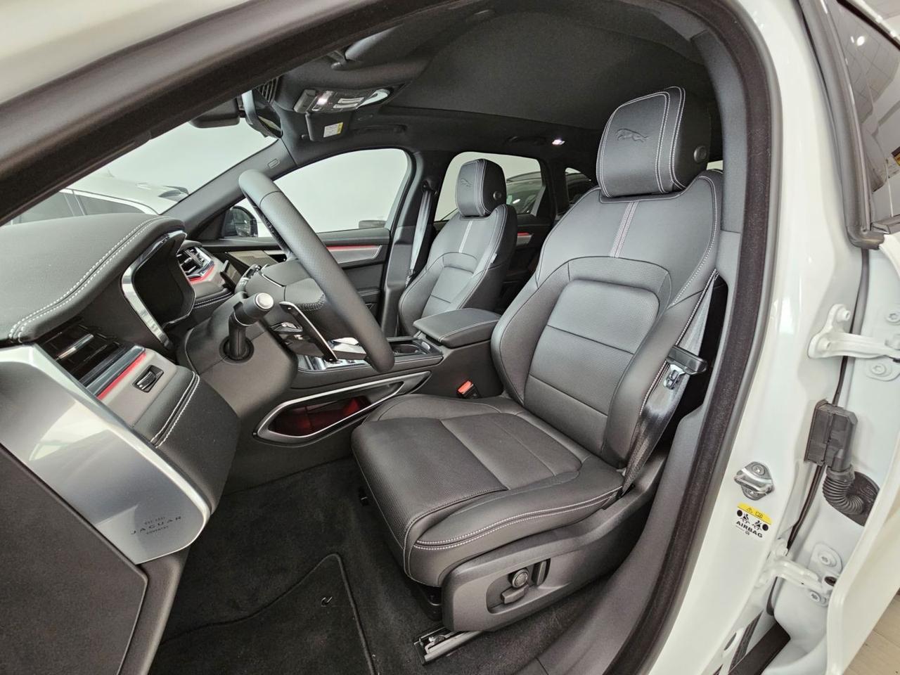 Jaguar F-Pace SE R-Dynamic 2.0 204cv Diesel mHev Automatico