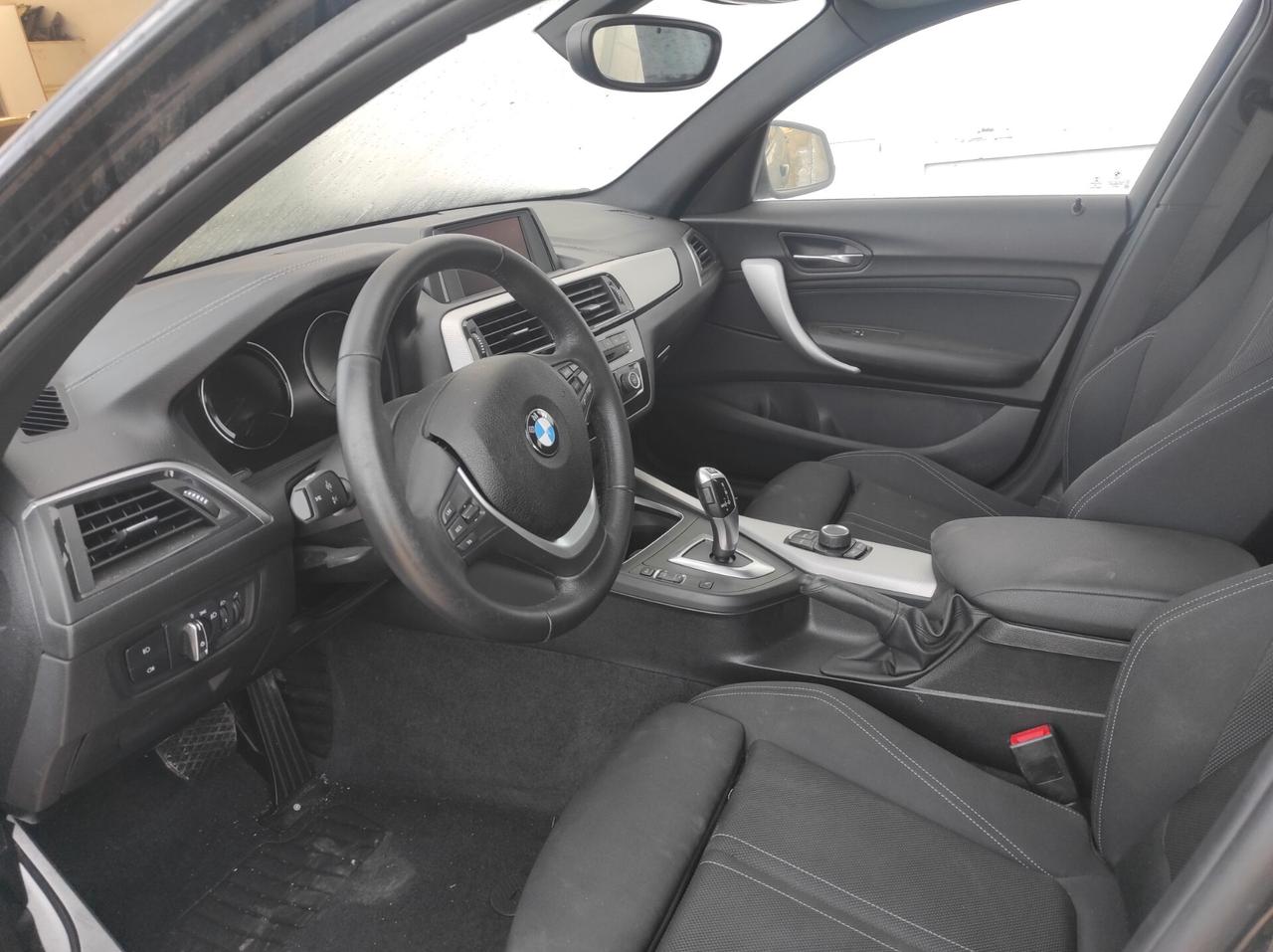Bmw 118 118d 5p. Urban