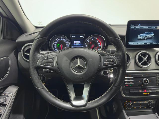 MERCEDES-BENZ GLA 220 d Automatic Premium