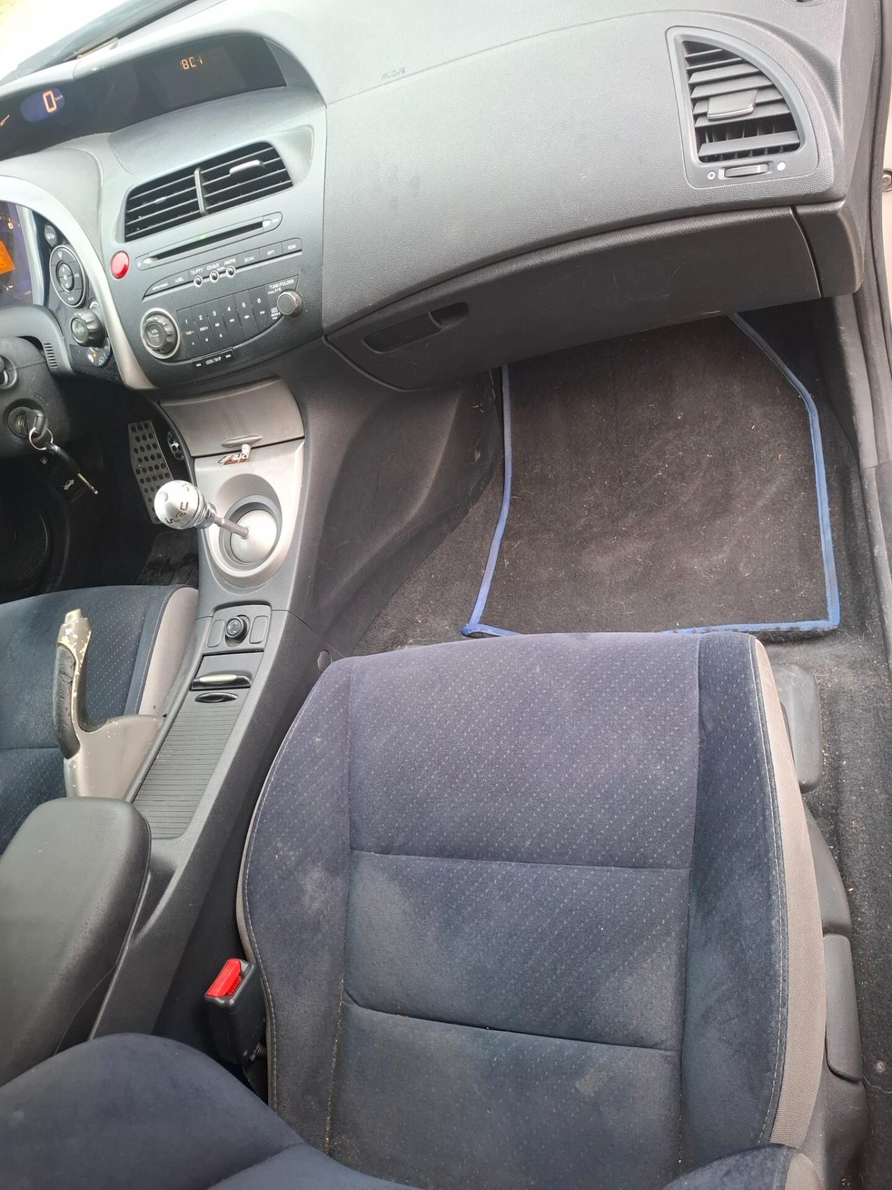Honda Civic 1.8 i-VTEC 5p. Executive i-P