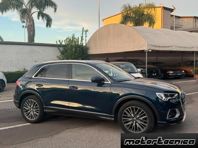 Audi Q3 40 TDI quattro S tronic Business Advanced