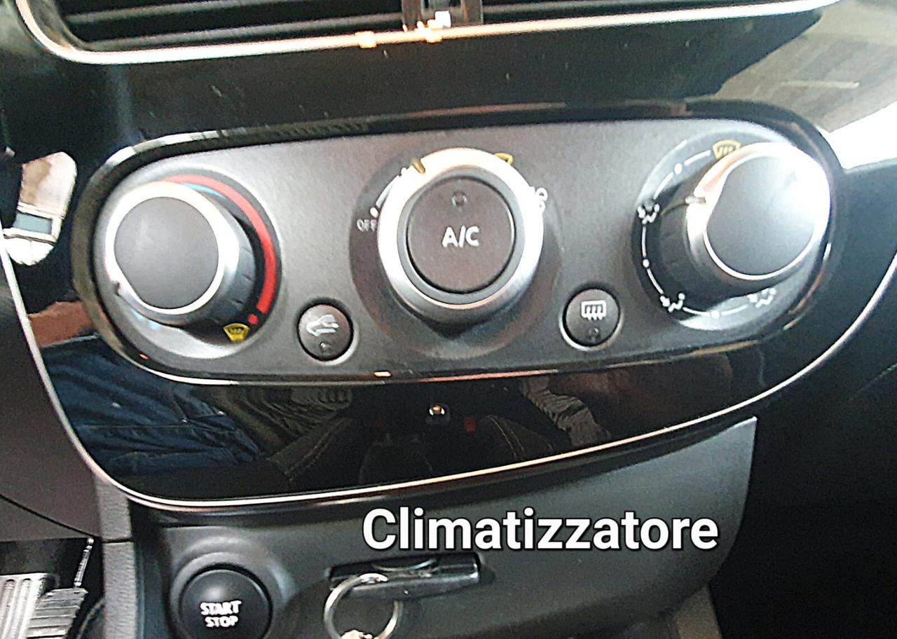 Renault Clio 1.2 75 CV 5 porte Duel