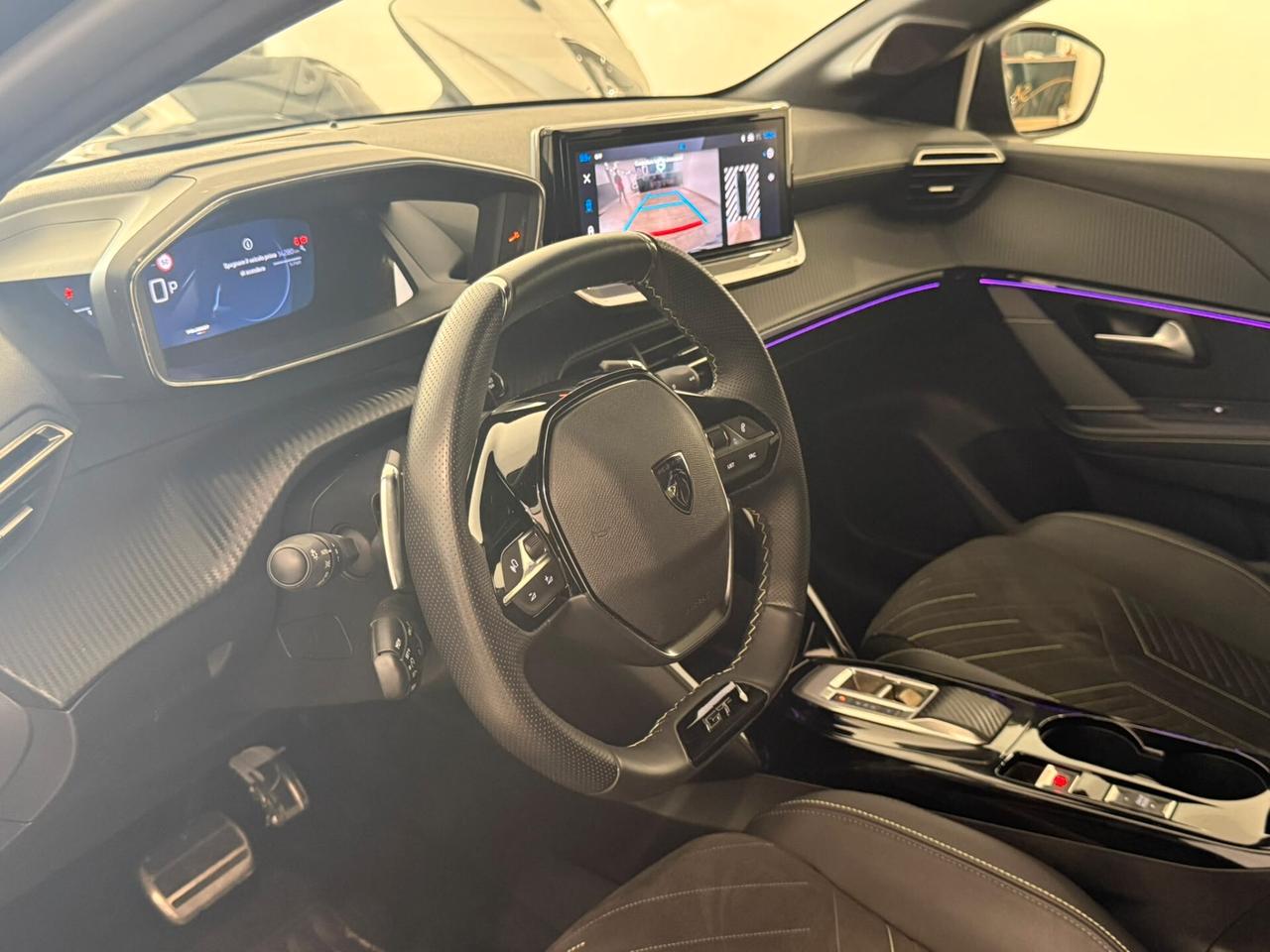 Peugeot 208 hybrid/benzina 2025 14.000 km