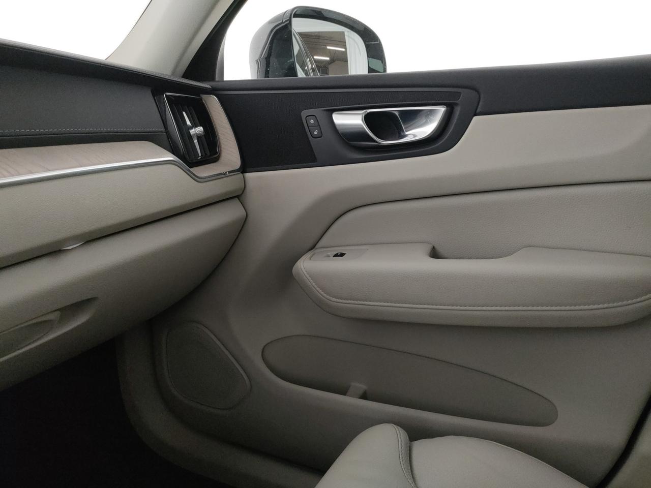 Volvo XC60 2.0 b5 Inscription awd