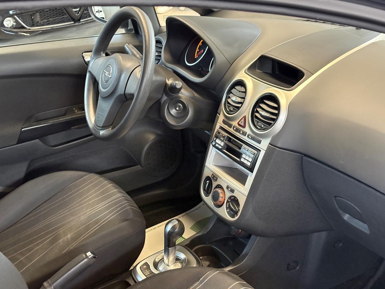 Opel Corsa 1.4 16V 5 porte AUTOMATICA