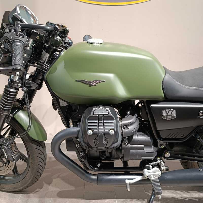 Moto Guzzi V7 Stone - 2024