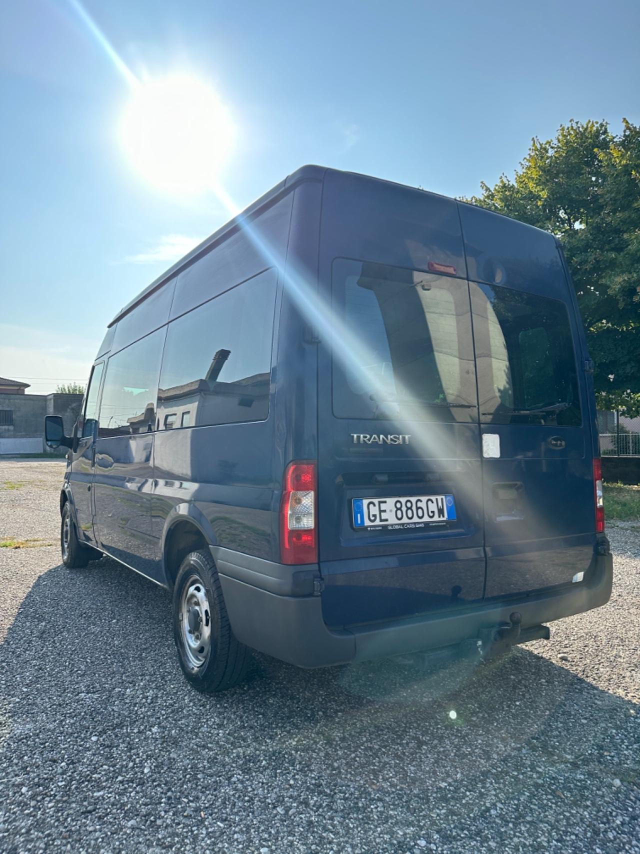 Ford Transit 9 posti