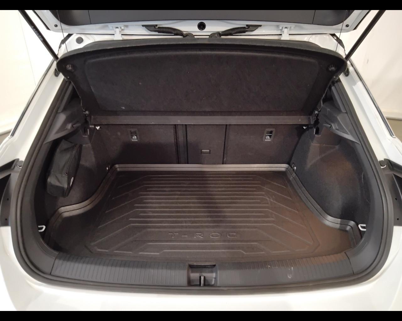 VOLKSWAGEN T-Roc 2022 - T-Roc 1.0 tsi R-Line 110cv