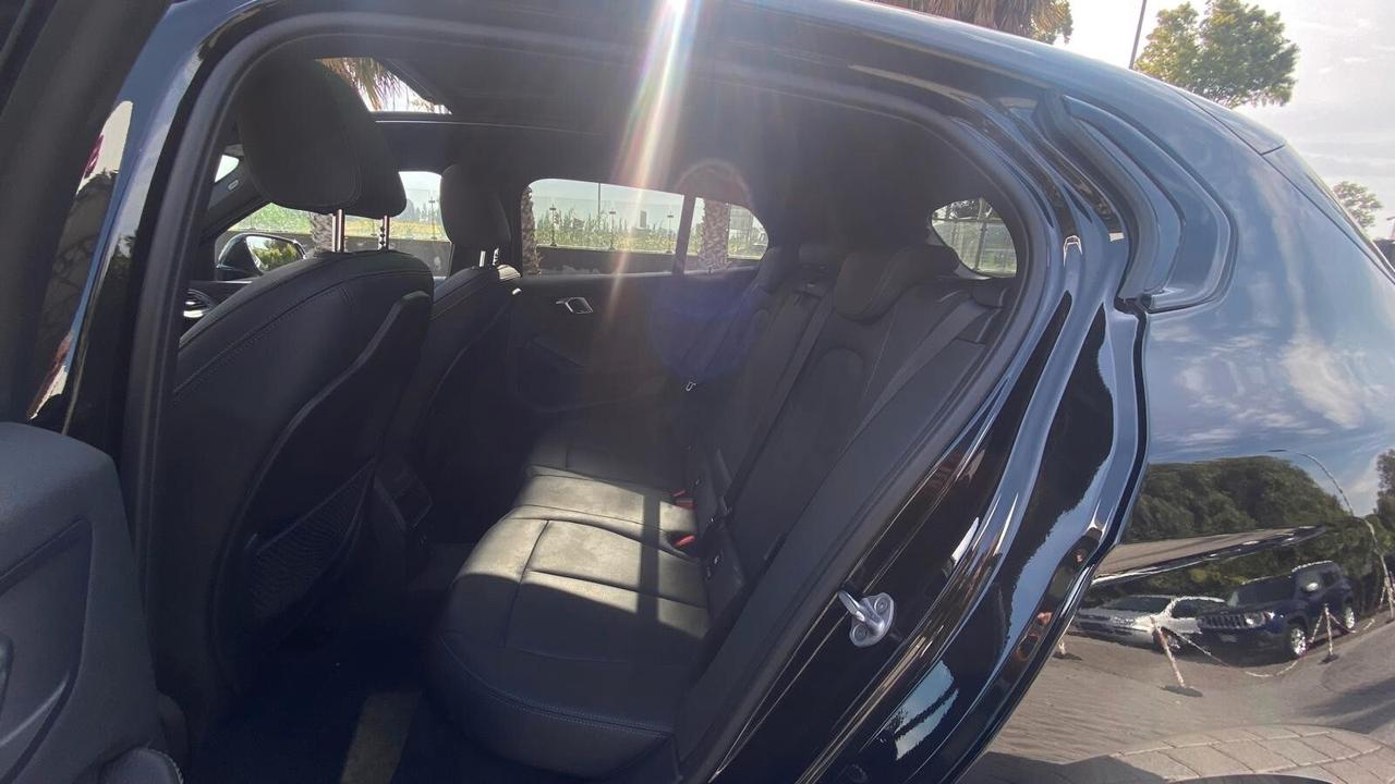 Bmw 118 118d 5p. Msport