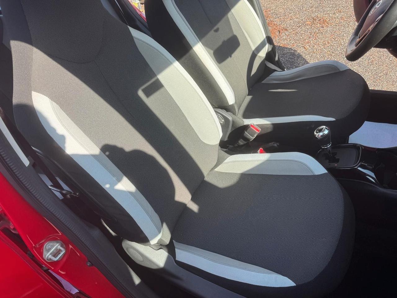 Toyota Aygo 1.0 VVT-i 69 CV 5 porte x-clusiv