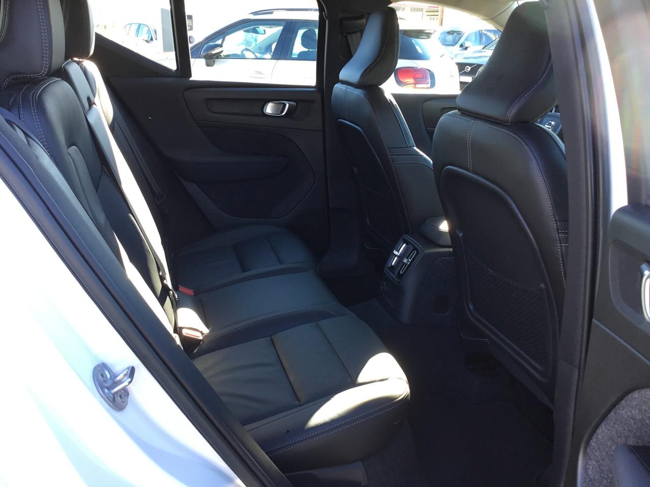 Volvo XC40 T4 Recharge Plug-in Hybrid aut. Plus Dark