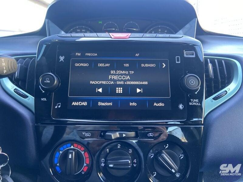 Lancia Ypsilon 1.0 FireFly 5 porte S&S Hybrid Platino