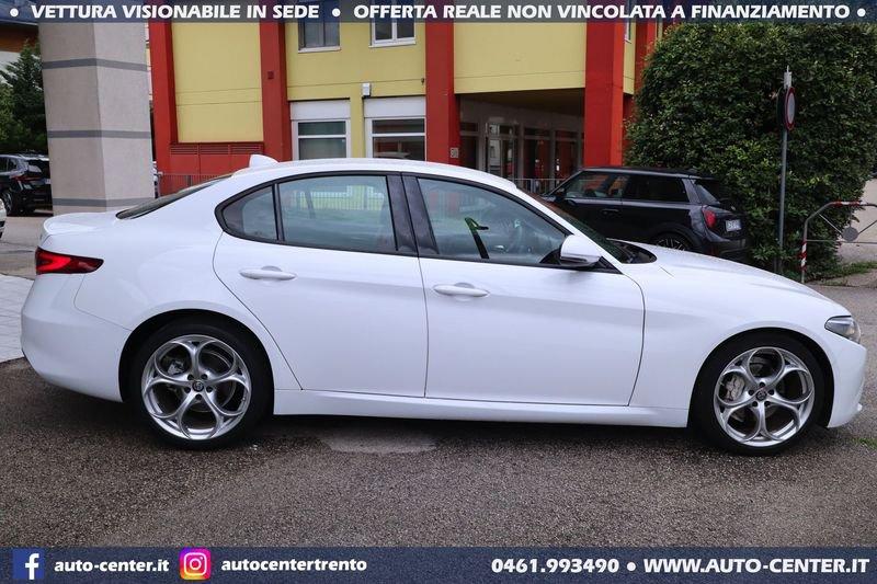 Alfa Romeo Giulia 2.2 Turbo Diesel AT8 160CV Super