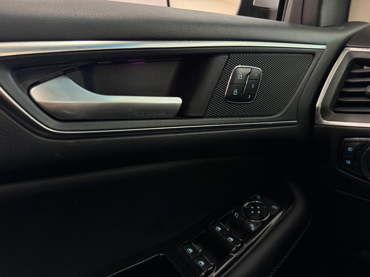 Ford Edge 2.0 TDCI 210 CV AWD Powershift ST Line