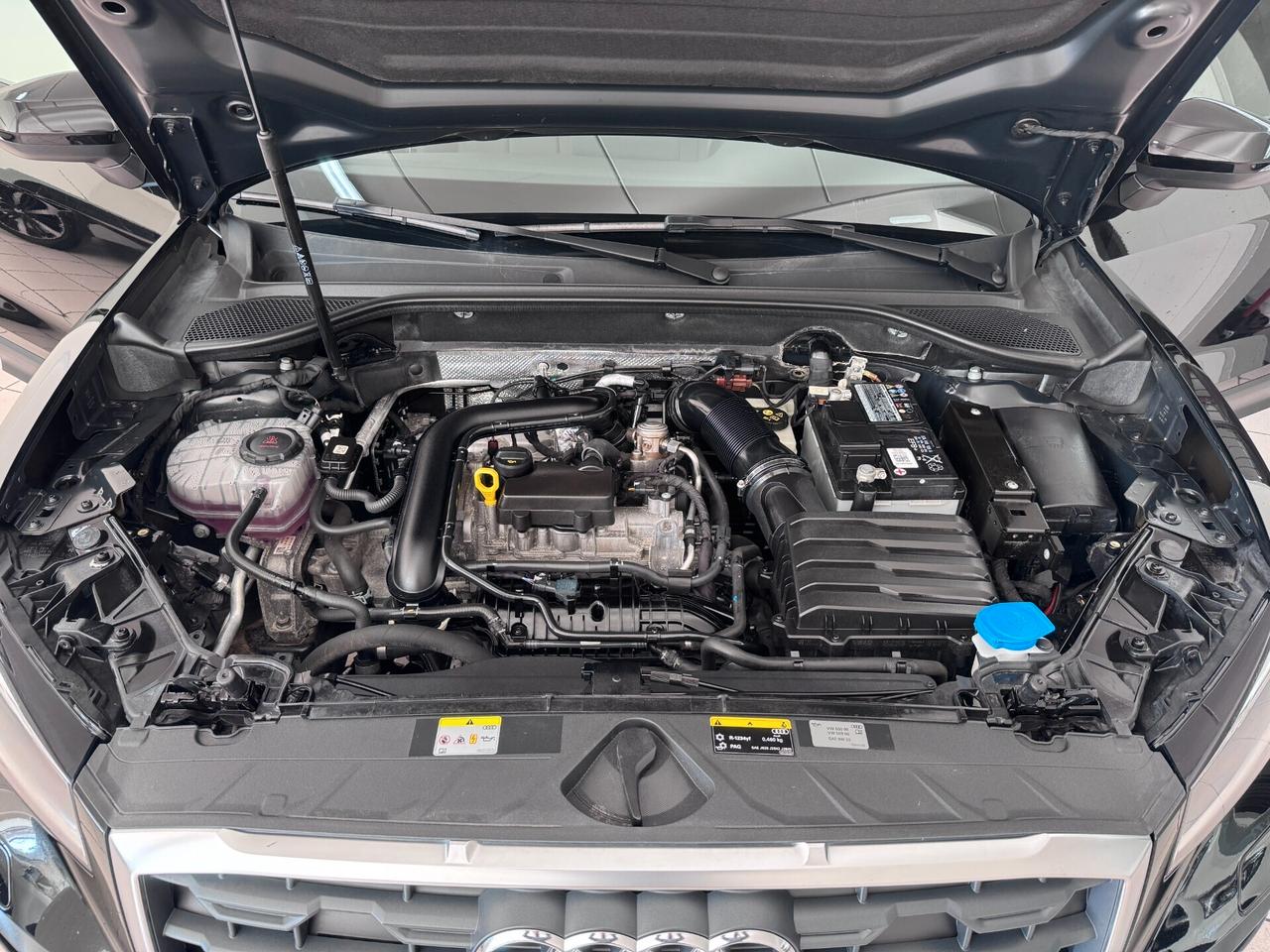 Audi Q2 1.0 TFSI - BENZINA 110cv MANULE - PARI AL NUOVO!!
