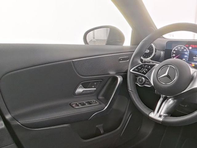 MERCEDES-BENZ A 180 Automatic Progressive Advanced