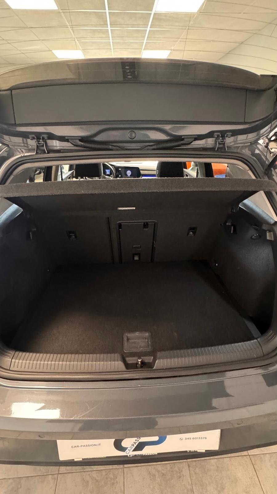 Volkswagen Golf VIII 2.0 TDI 150 CV DSG SCR Life